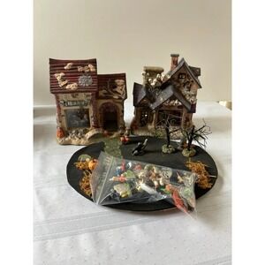 Pair Of Lighted Haunted Houses + Accessories!